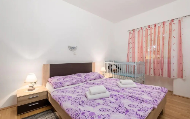 Awesome Home in Garica With Wifi and 3 Bedrooms