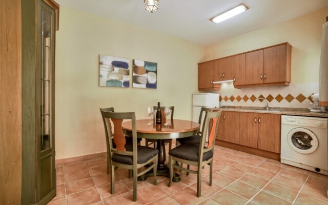 Villa - 7 Bedrooms with Pool and WiFi - 104969