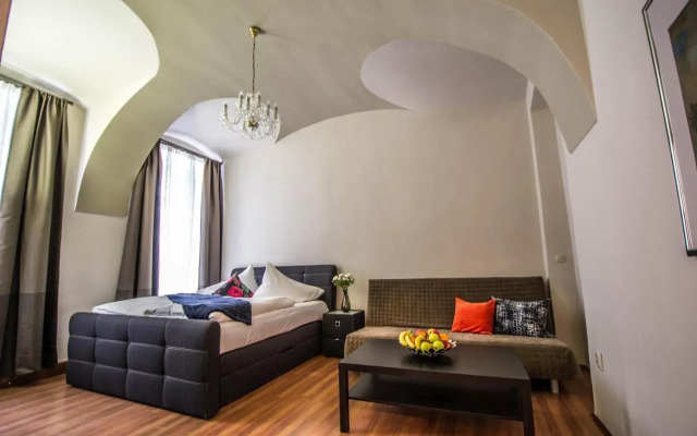 4Bdr Historical Spirit Apt By Ruterra