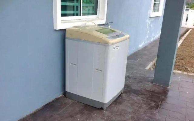 OYO Home 90977 AzZinki Homestay