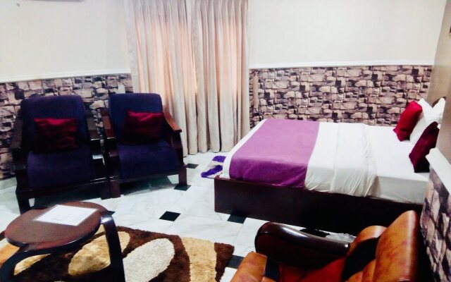 Limoh Suites