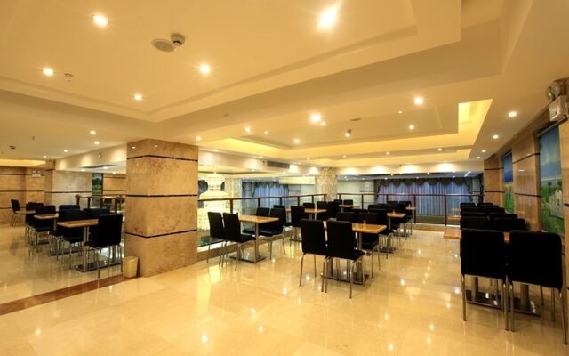 GreenTree Inn SanYa Jiyang Dist YaLongWan YingBin Ave Hotel