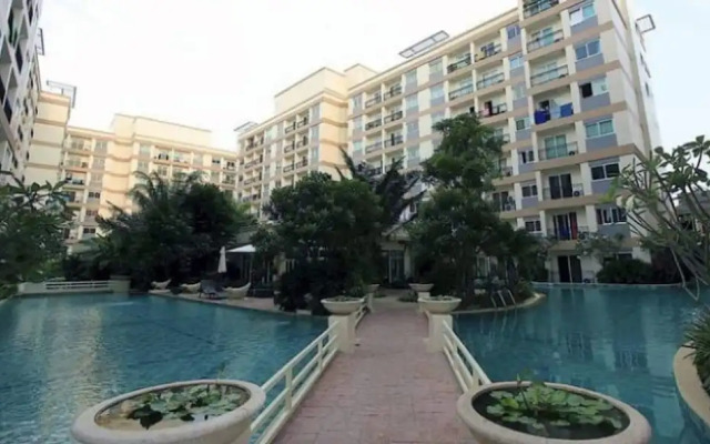 Plaza Residence F6 R62 Residence