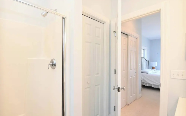 Stunning 5 Bdr, Walk to York Harbor Beach!