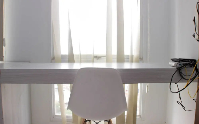 Great Location Studio Room At Patraland Urbano Apartment – Guest Rooms – Bekasi