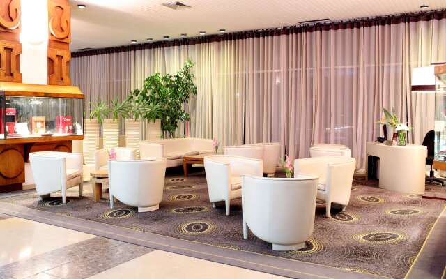 Carlton Hotel