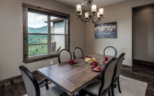 Grindstone Lake Lodge