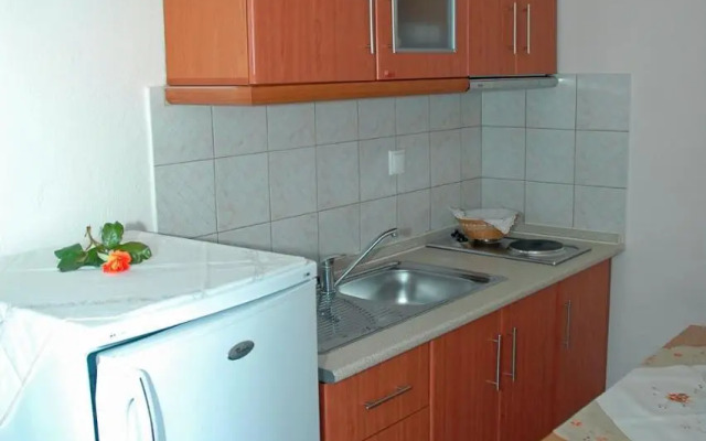 Frideriki Apartments