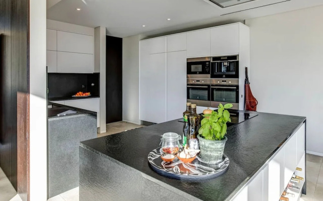 2 Rua das Palmas Luxurious Stylish and Modern L