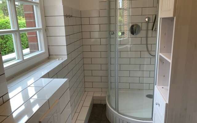 "luv" in House Smaswai 10