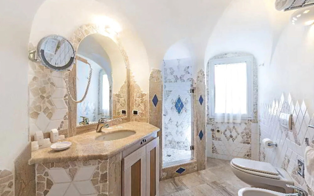 Residence Living Poltu Quatu