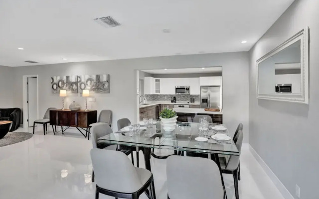 Renovated 5 Br Home with Heated Pool