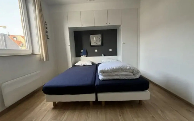 Cosy Apartment With Terrace Near Beach