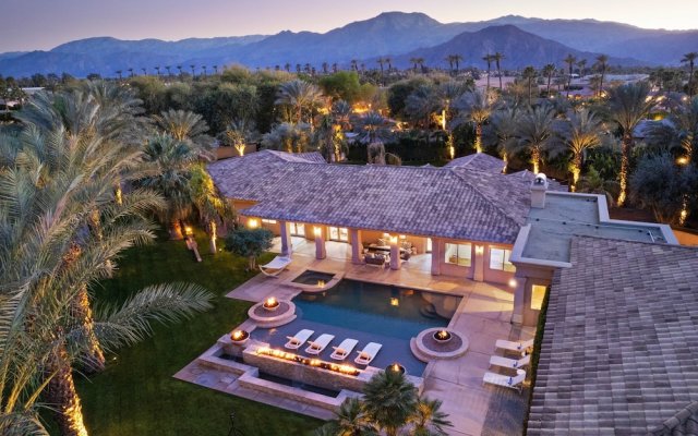 The Date Palm Estate by Avantstay Luxurious Private Retreat!