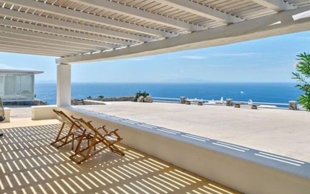 Stunning Villa With Panoramic View