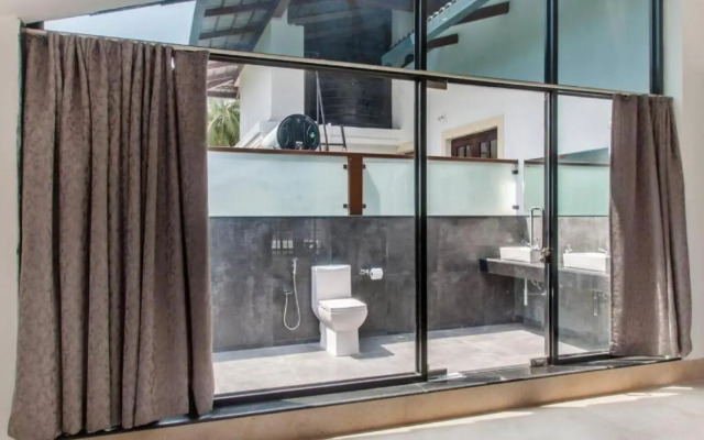 10BHK Super Luxury Villa with Private Pool