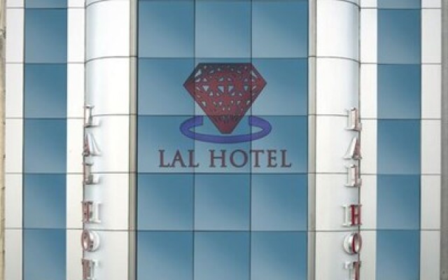 Lal Hotel