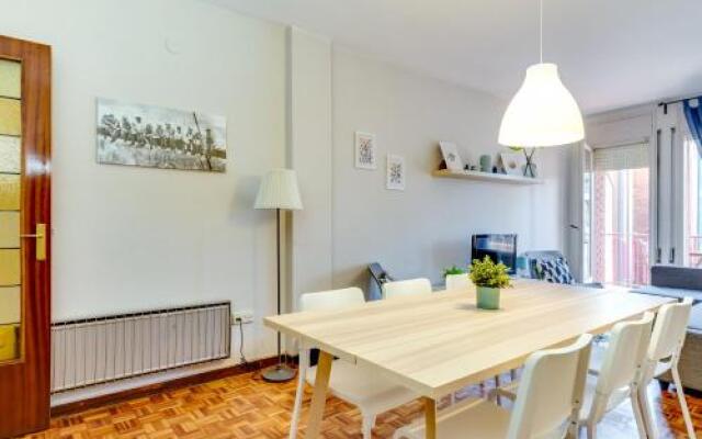 Spacious Apartment Fira Bcn & Camp Nou