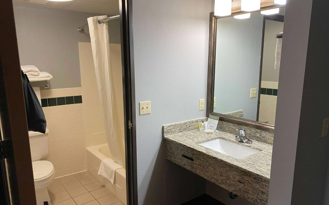 AmericInn by Wyndham Chanhassen