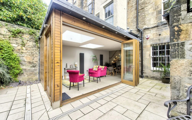 JOIVY Doune Terrace Apartment: Edinburgh New Town Prime Location