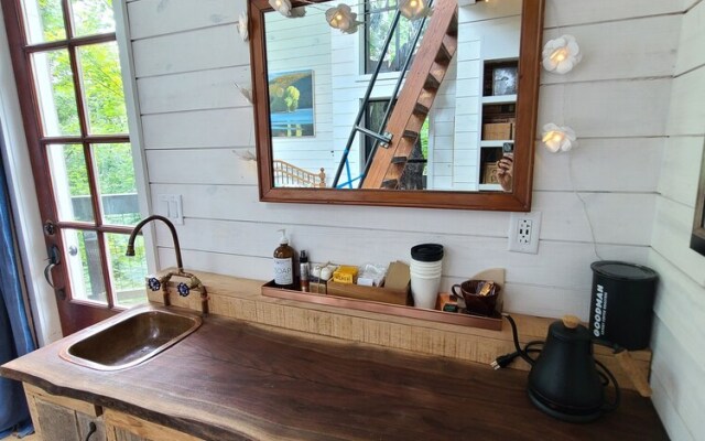 The Treetop Hideaways at Ruby Falls