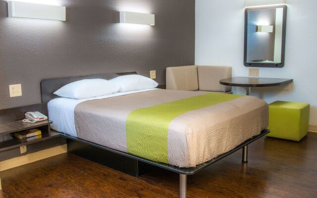 Studio 6 San Antonio, TX - Lackland AFB