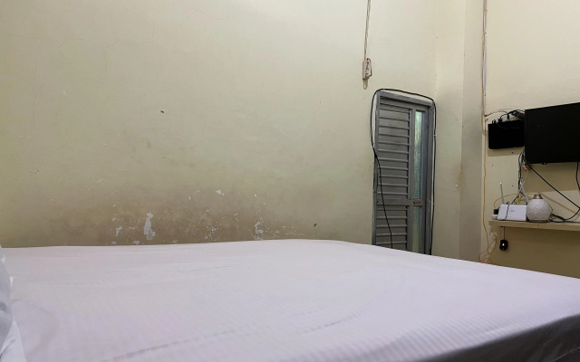 Hotel O Kost Naura – Guest Rooms – Makassar