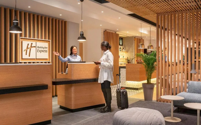 Holiday Inn Express Marne La Vallee Val D Europe