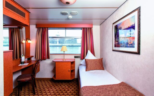 Crossgates Hotelship 3 Star Hafen Neuss