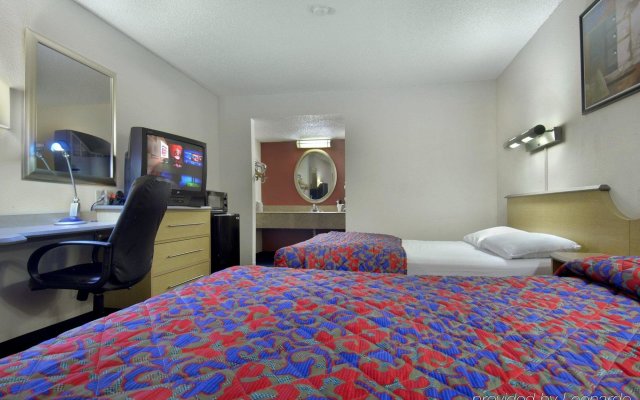 Travelodge by Wyndham San Antonio Lackland AFB North