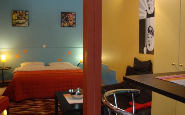 Art Apartments