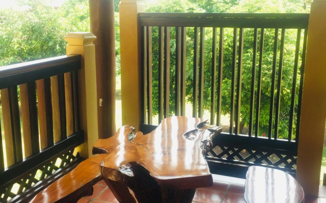 Luang Chumni Village