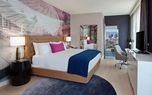 Indigo Los Angeles Downtown by IHG