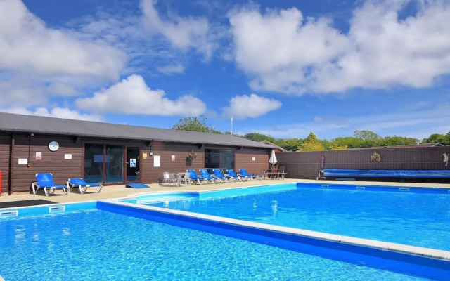 6 Pinewood Retreat