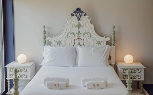 Amazing Villa With Terrace by Homing