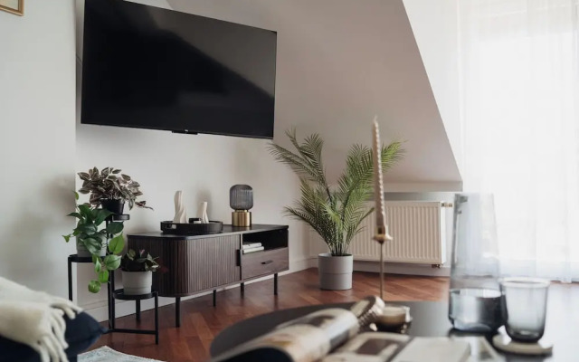 Riverside Nest - LoftAffair