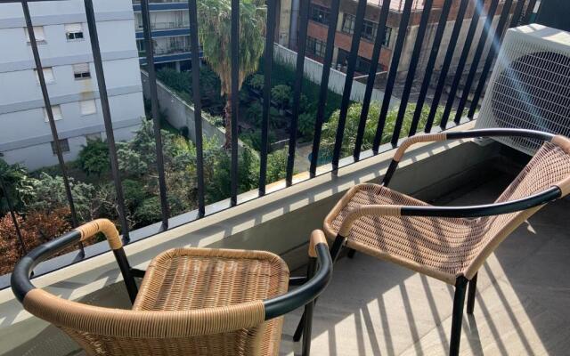 Monroe Suites