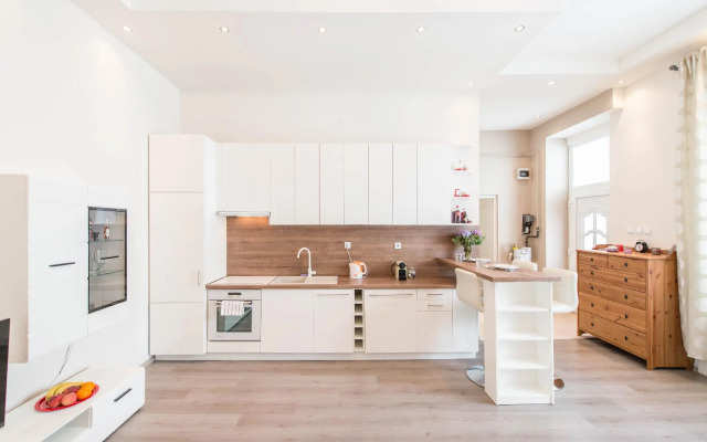 Oasis Apartments - Westend III