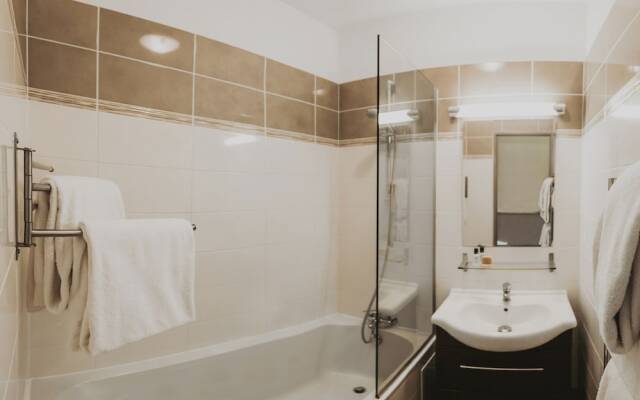 Hôtel Les Grangettes