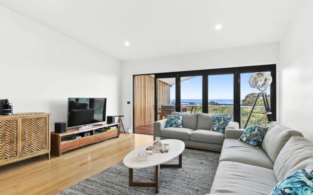 Point Break *New Listing 2019*