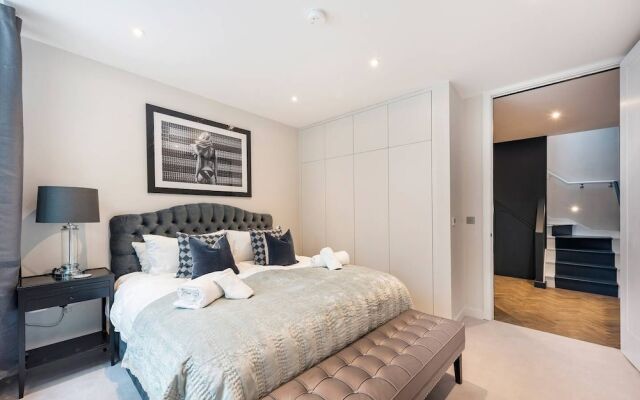 Modern, Bright & Elegant 3 Bed Fulham Maisonette