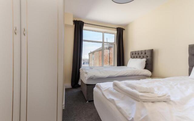 Granada Apartments Queen's Promenade