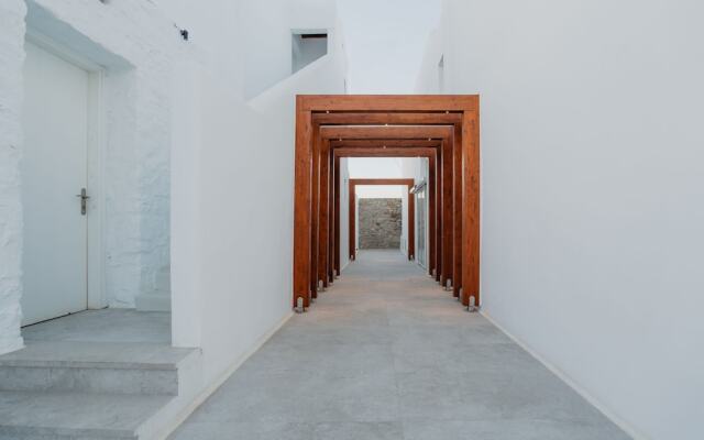 Oliving Mykonos Luxury Suites