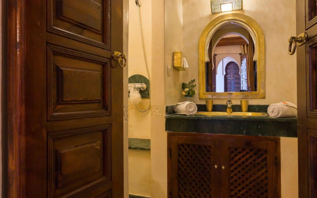 Riad Amina