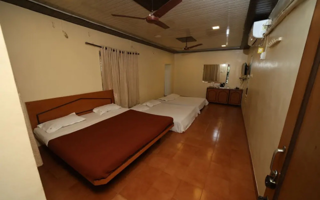Gujarat Bhavan Hotel