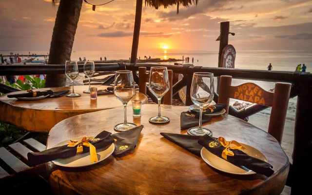 Beachfront Hotel La Palapa - Adults Only