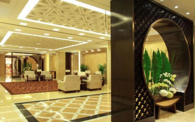 Luxemon Xinjiang Yindu Hotel
