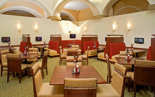 Embassy Suites by Hilton Dallas Park Central Area