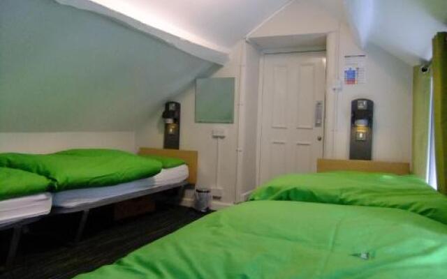 Hostel YHA Rowen