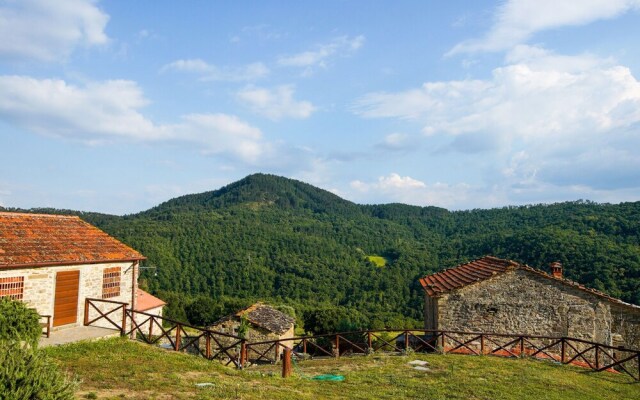 Cozy Holiday Home in Anghiari Italy With Pool
